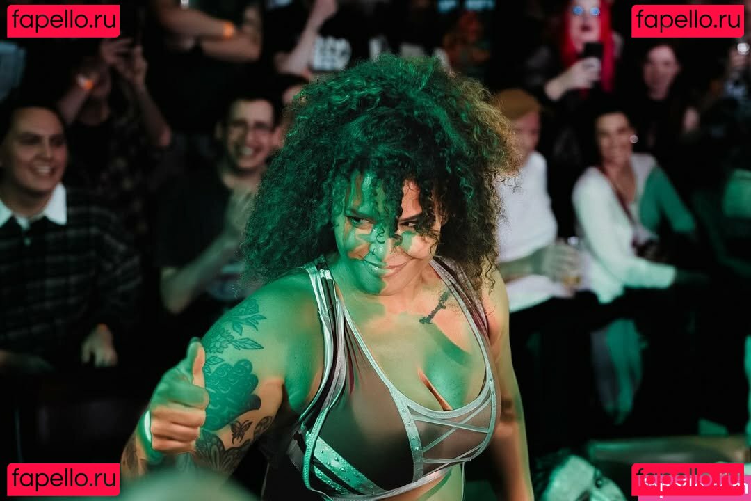 Willow Nightingale / willowwrestles Onlyfans Photo Gallery 