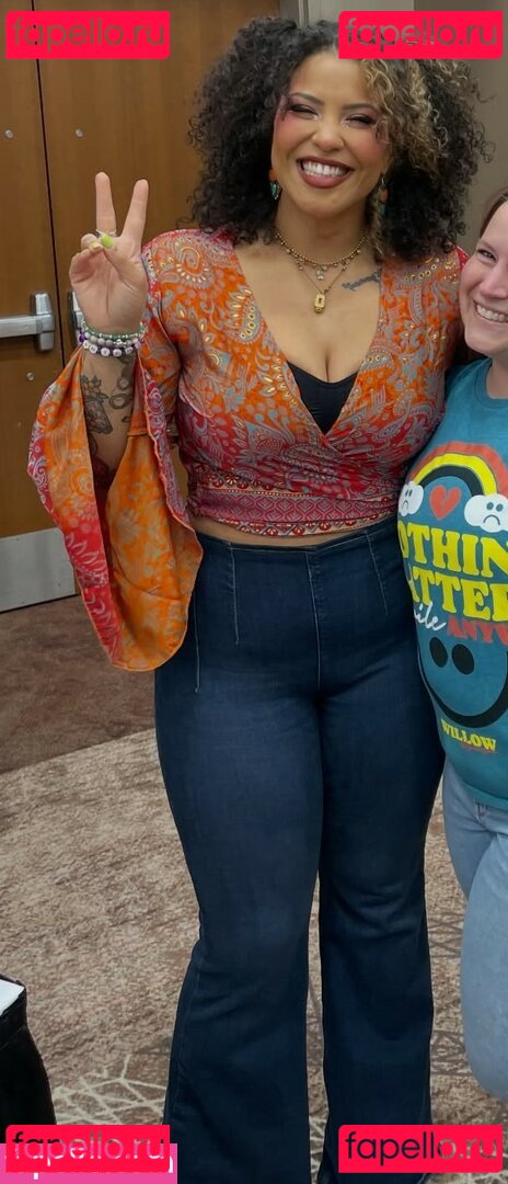 Willow Nightingale / willowwrestles Onlyfans Photo Gallery 