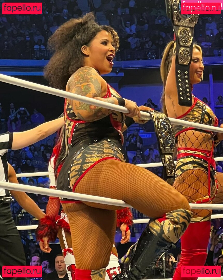 Willow Nightingale / willowwrestles Onlyfans Photo Gallery 