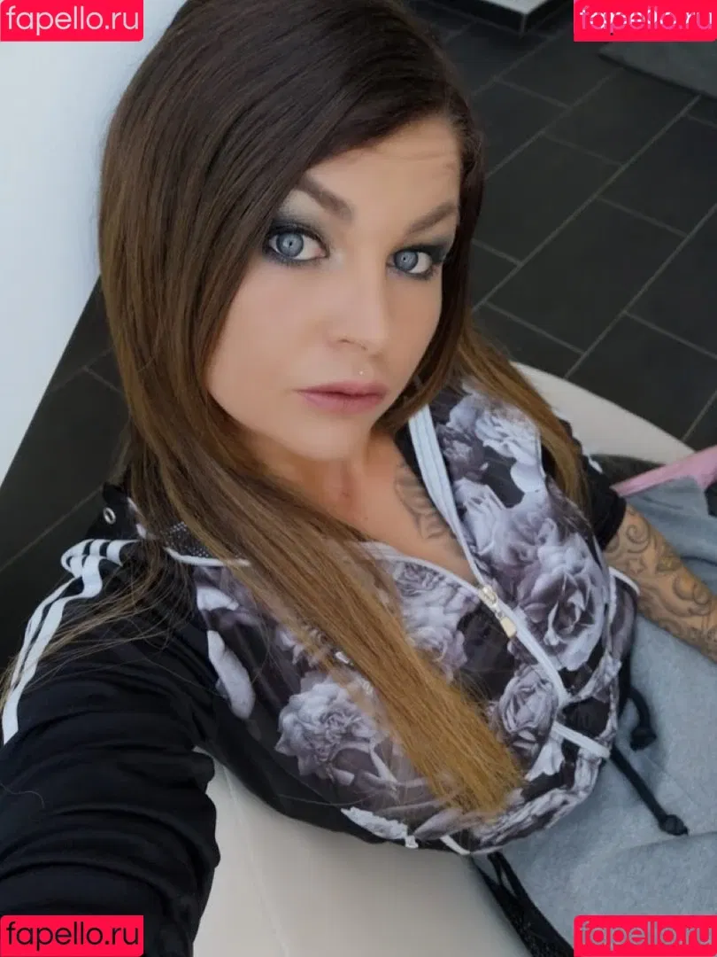 Merry4Fun Onlyfans Photo Gallery 