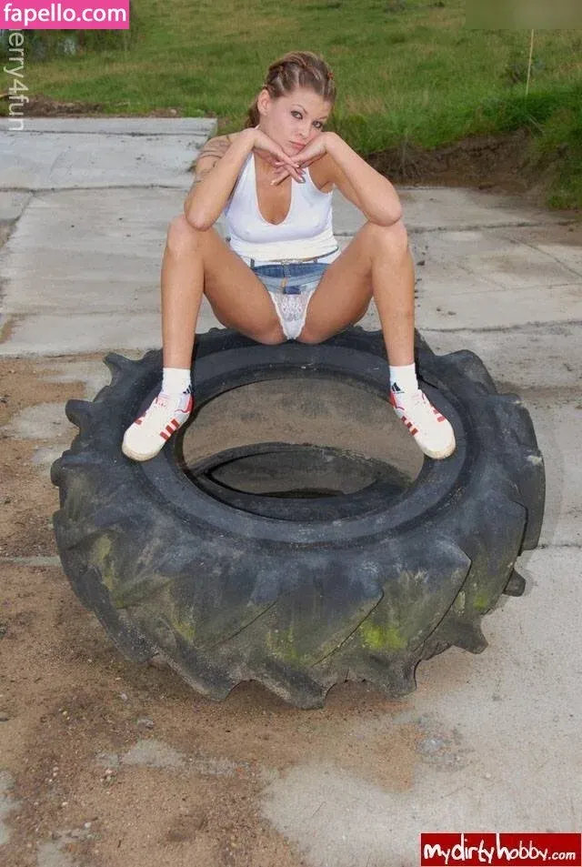 Merry4Fun Onlyfans Photo Gallery 