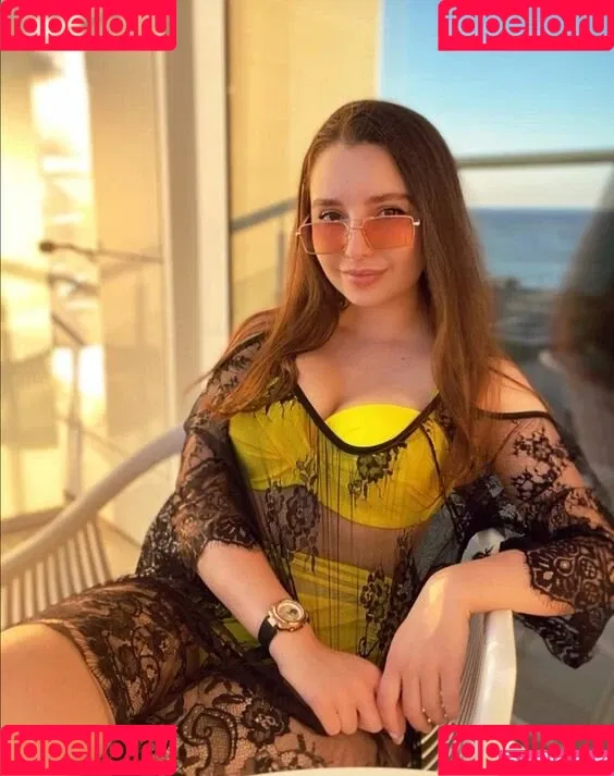 Elena Deligioz Onlyfans Photo Gallery 