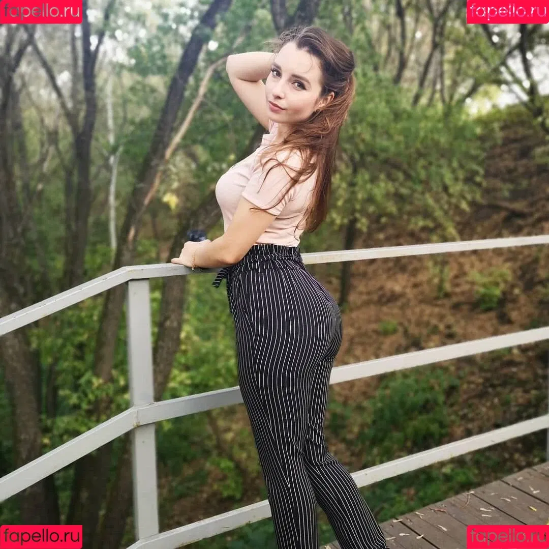 Elena Deligioz Onlyfans Photo Gallery 
