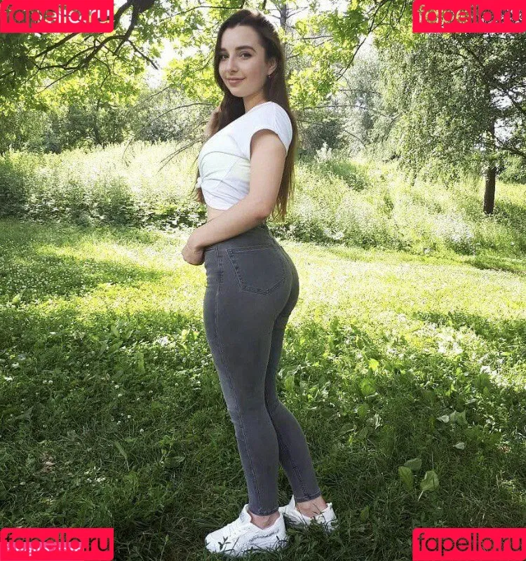 Elena Deligioz Onlyfans Photo Gallery 