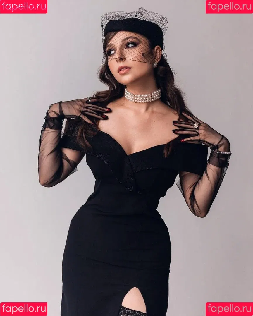 Elena Deligioz Onlyfans Photo Gallery 