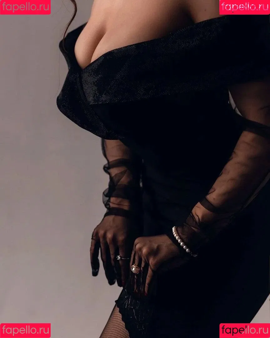 Elena Deligioz Onlyfans Photo Gallery 