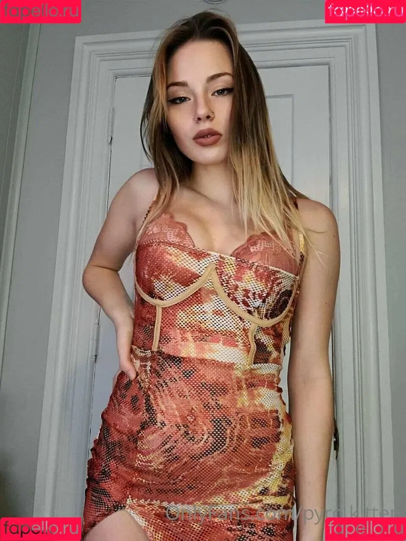 Pyro Kitten Onlyfans Photo Gallery 