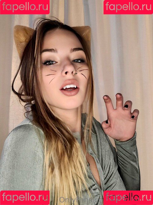 Pyro Kitten Onlyfans Photo Gallery 