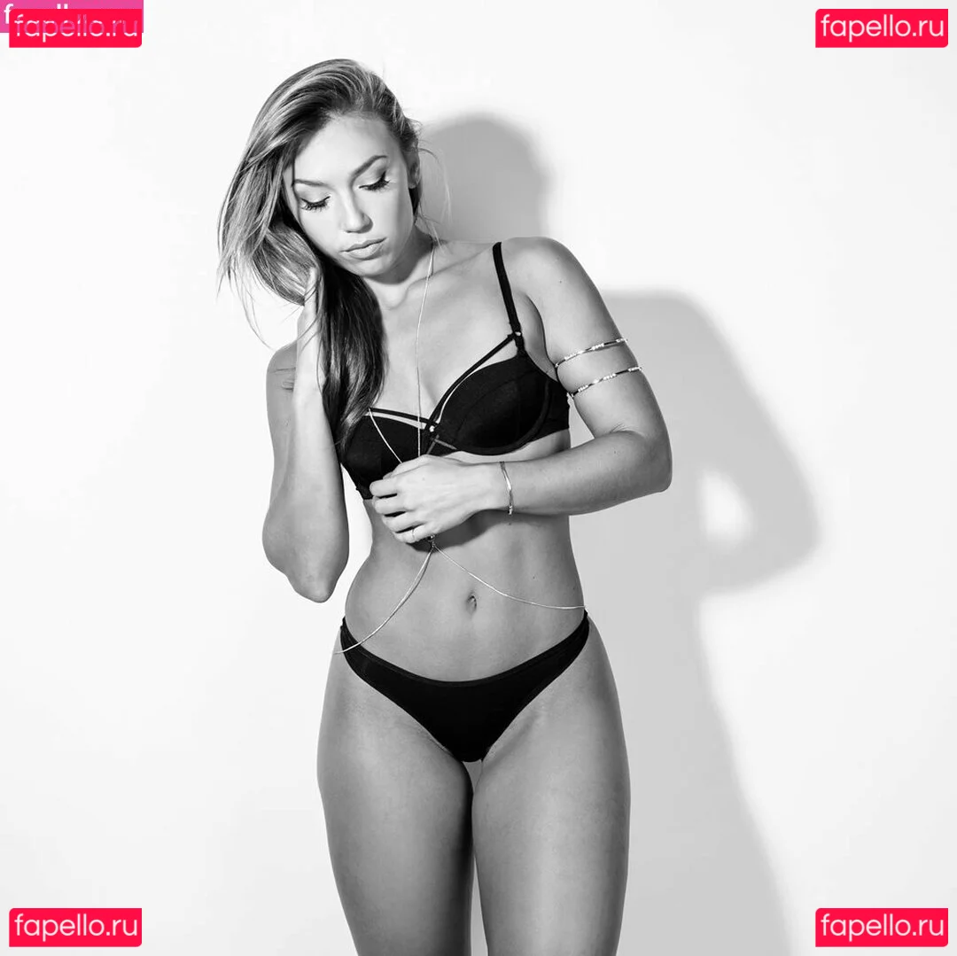 Nicole Mejia Onlyfans Photo Gallery 