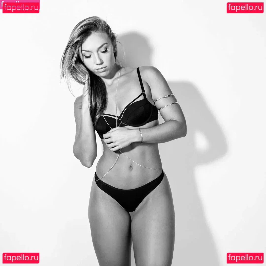 Nicole Mejia Onlyfans Photo Gallery 