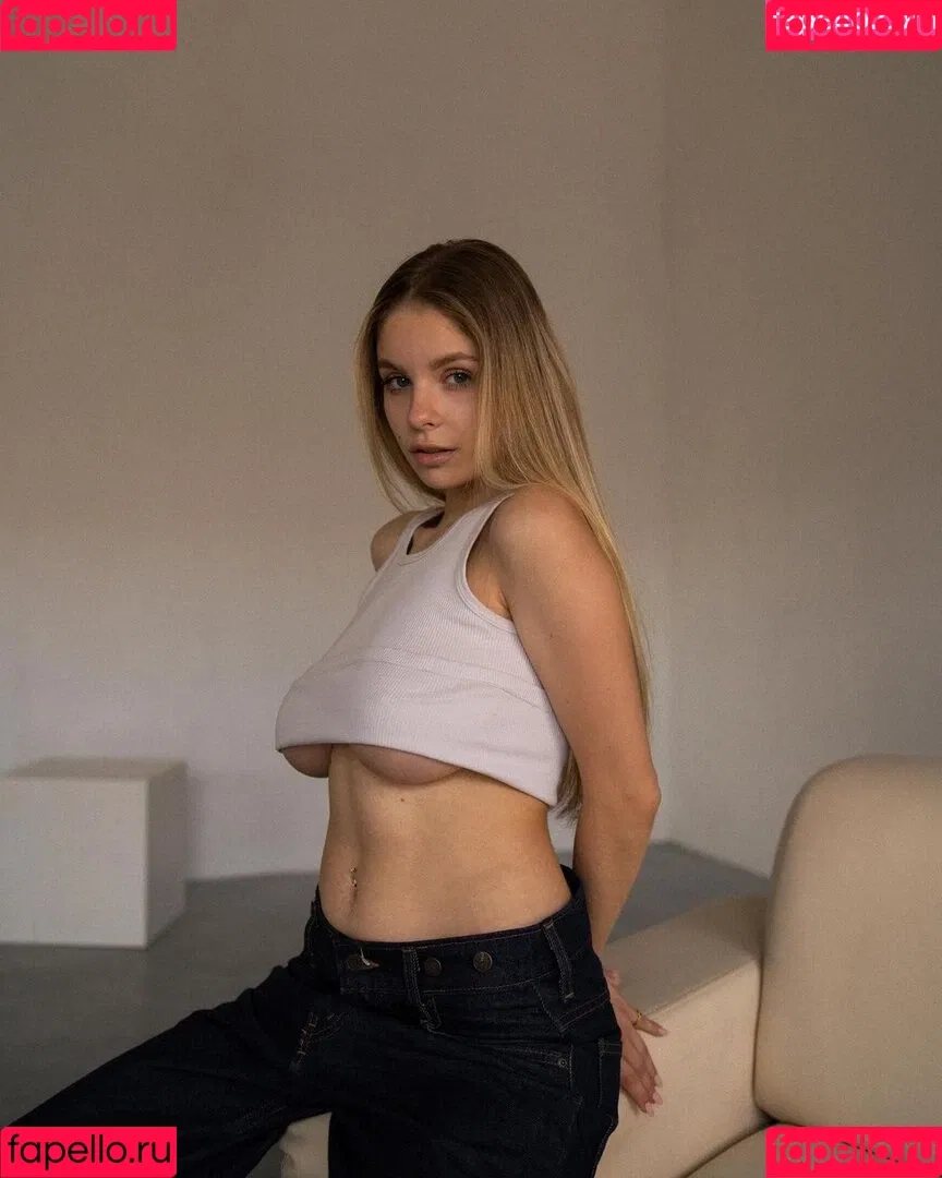 lyubovvomne Onlyfans Photo Gallery 