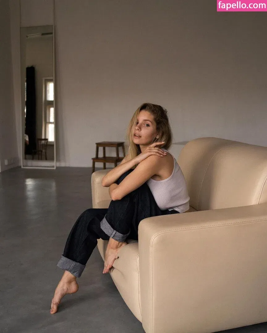 lyubovvomne Onlyfans Photo Gallery 