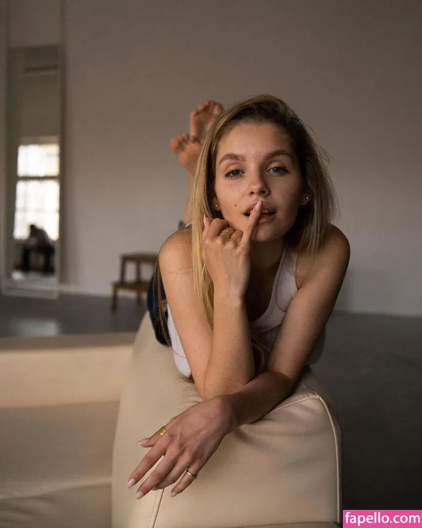 lyubovvomne Onlyfans Photo Gallery 