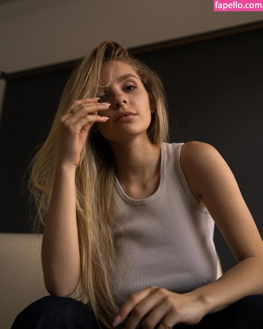 lyubovvomne Onlyfans Photo Gallery 