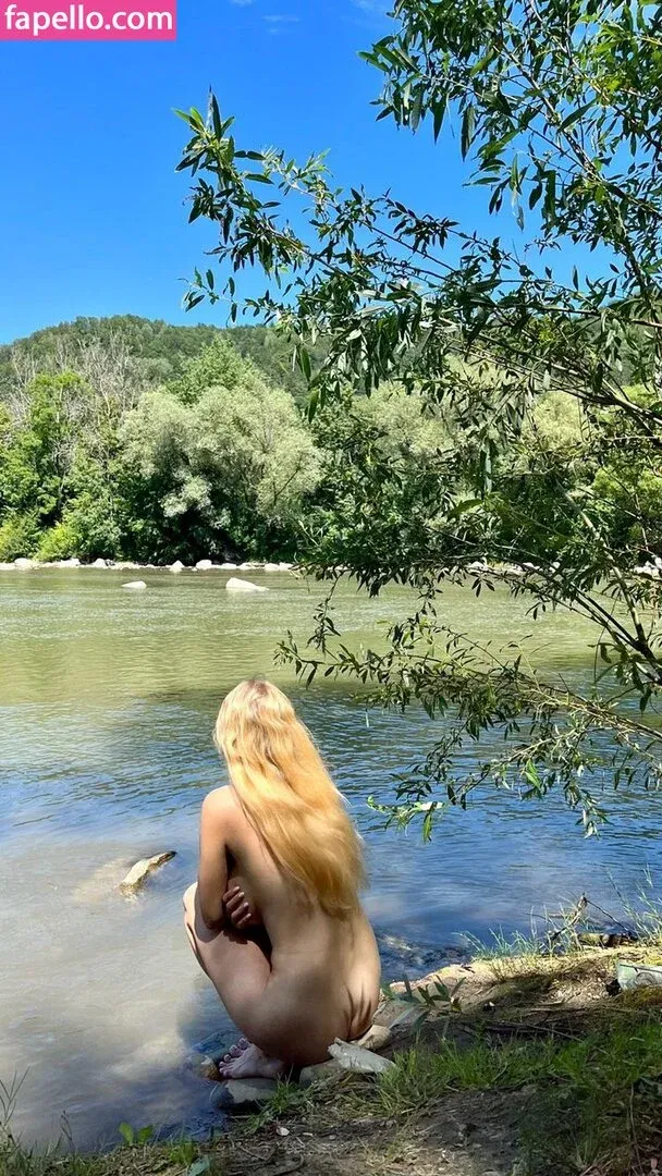 lyubovvomne Onlyfans Photo Gallery 