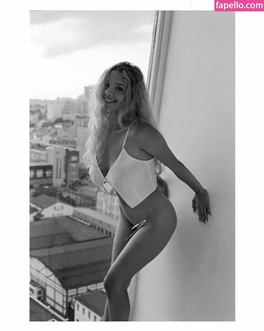 lyubovvomne Onlyfans Photo Gallery 