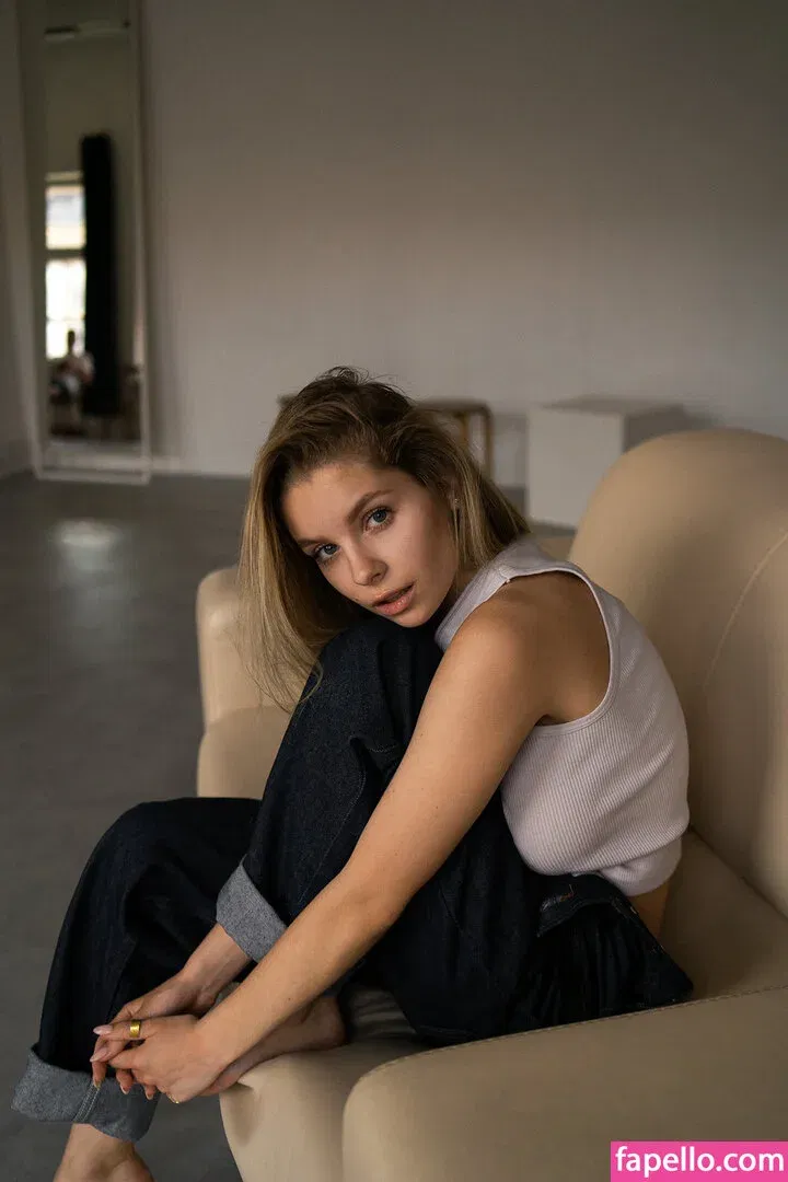 lyubovvomne Onlyfans Photo Gallery 