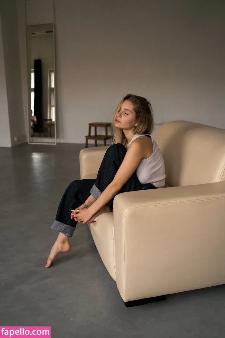 lyubovvomne Onlyfans Photo Gallery 