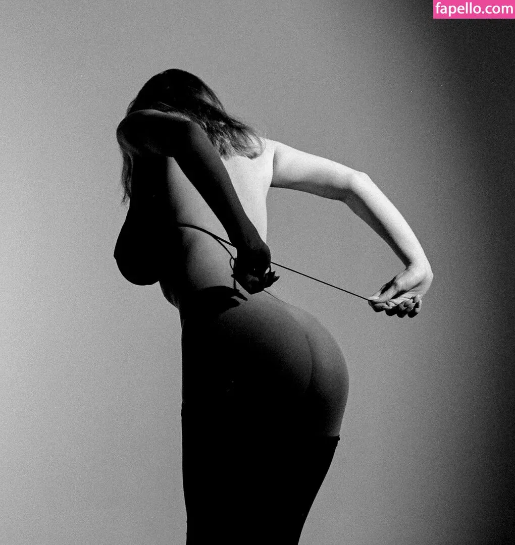 lyubovvomne Onlyfans Photo Gallery 