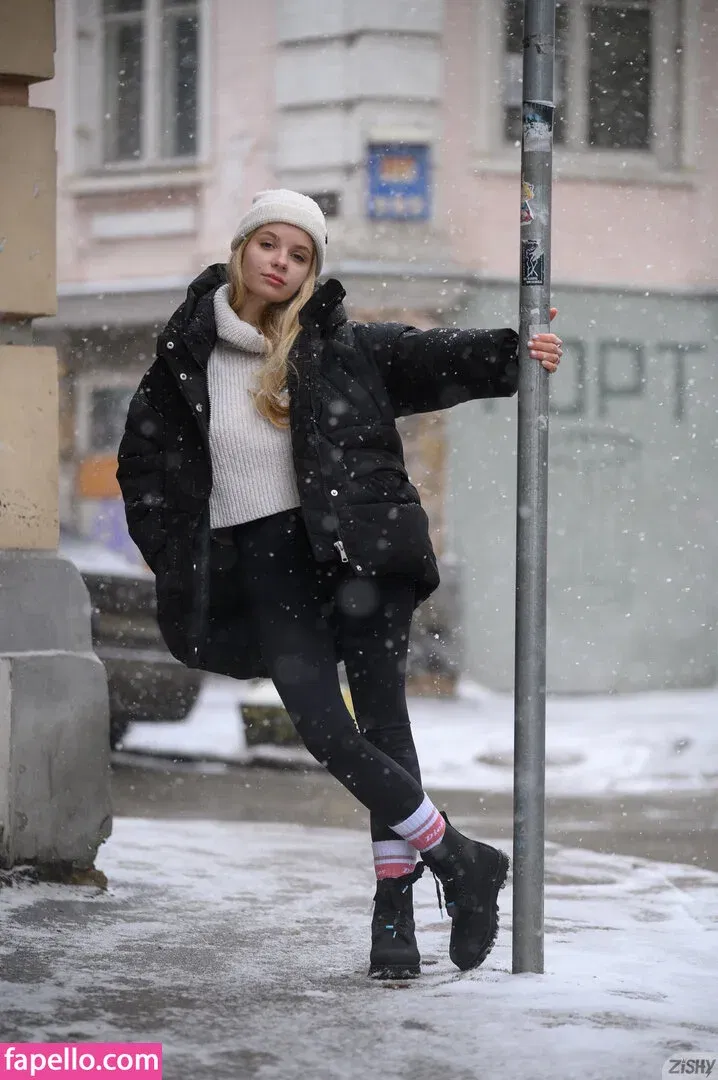 lyubovvomne Onlyfans Photo Gallery 