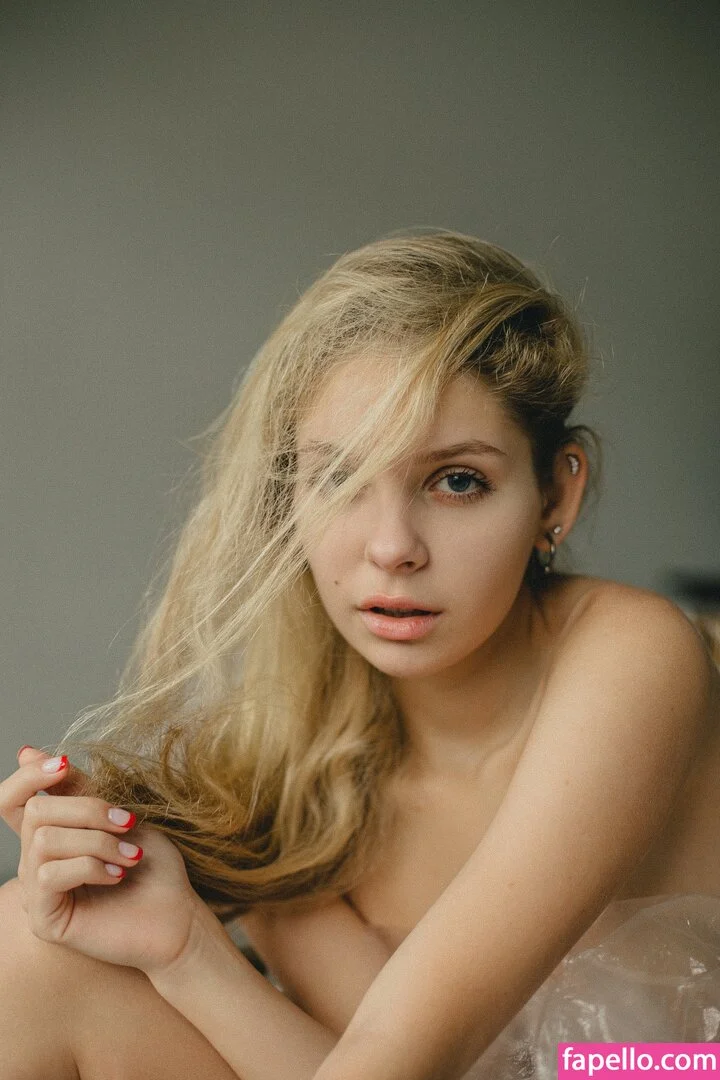 lyubovvomne Onlyfans Photo Gallery 