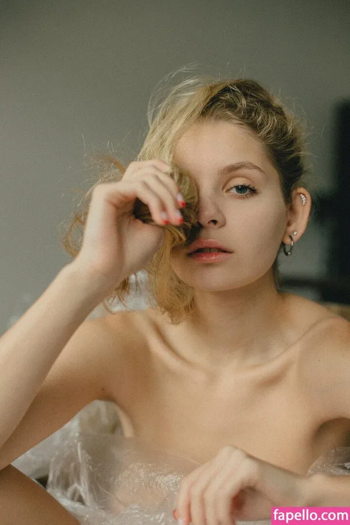 lyubovvomne Onlyfans Photo Gallery 