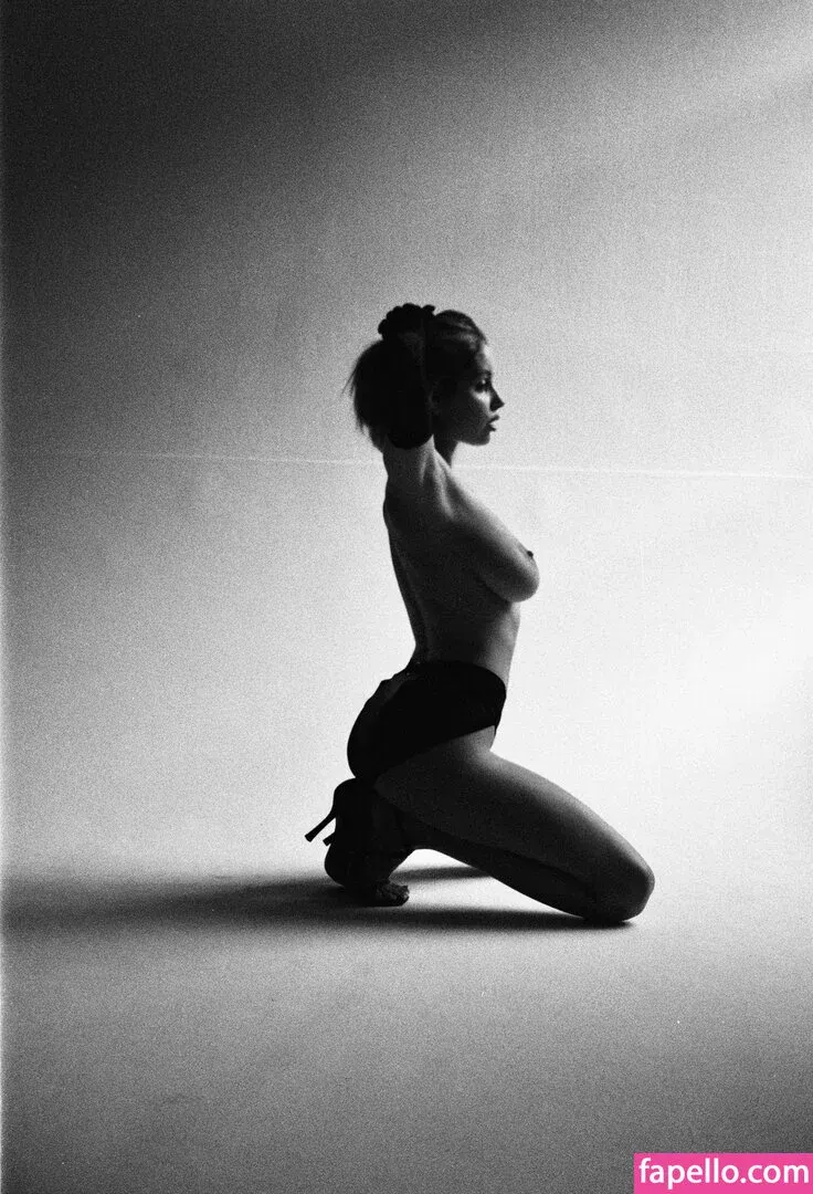 lyubovvomne Onlyfans Photo Gallery 