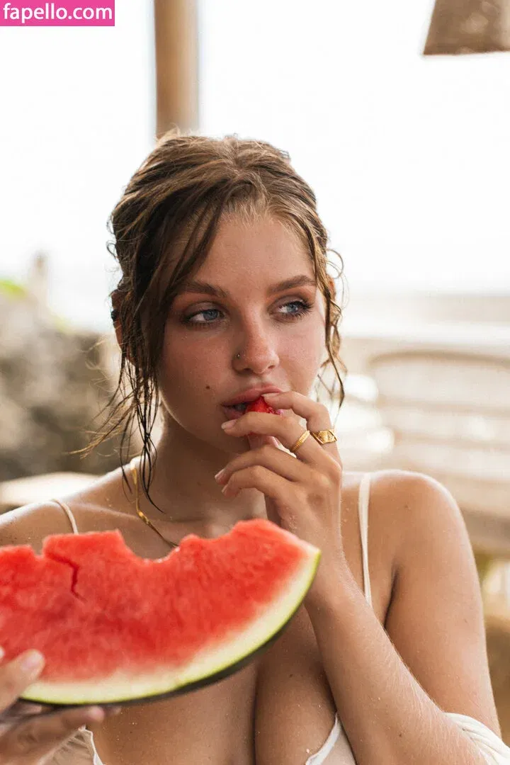 lyubovvomne Onlyfans Photo Gallery 