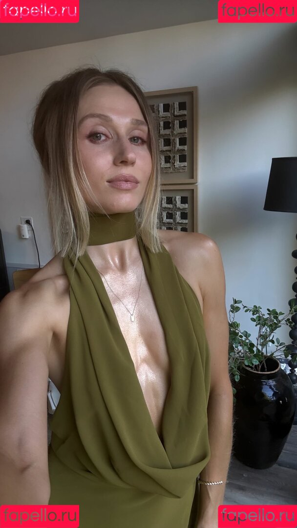 Rita Volk Onlyfans Photo Gallery 