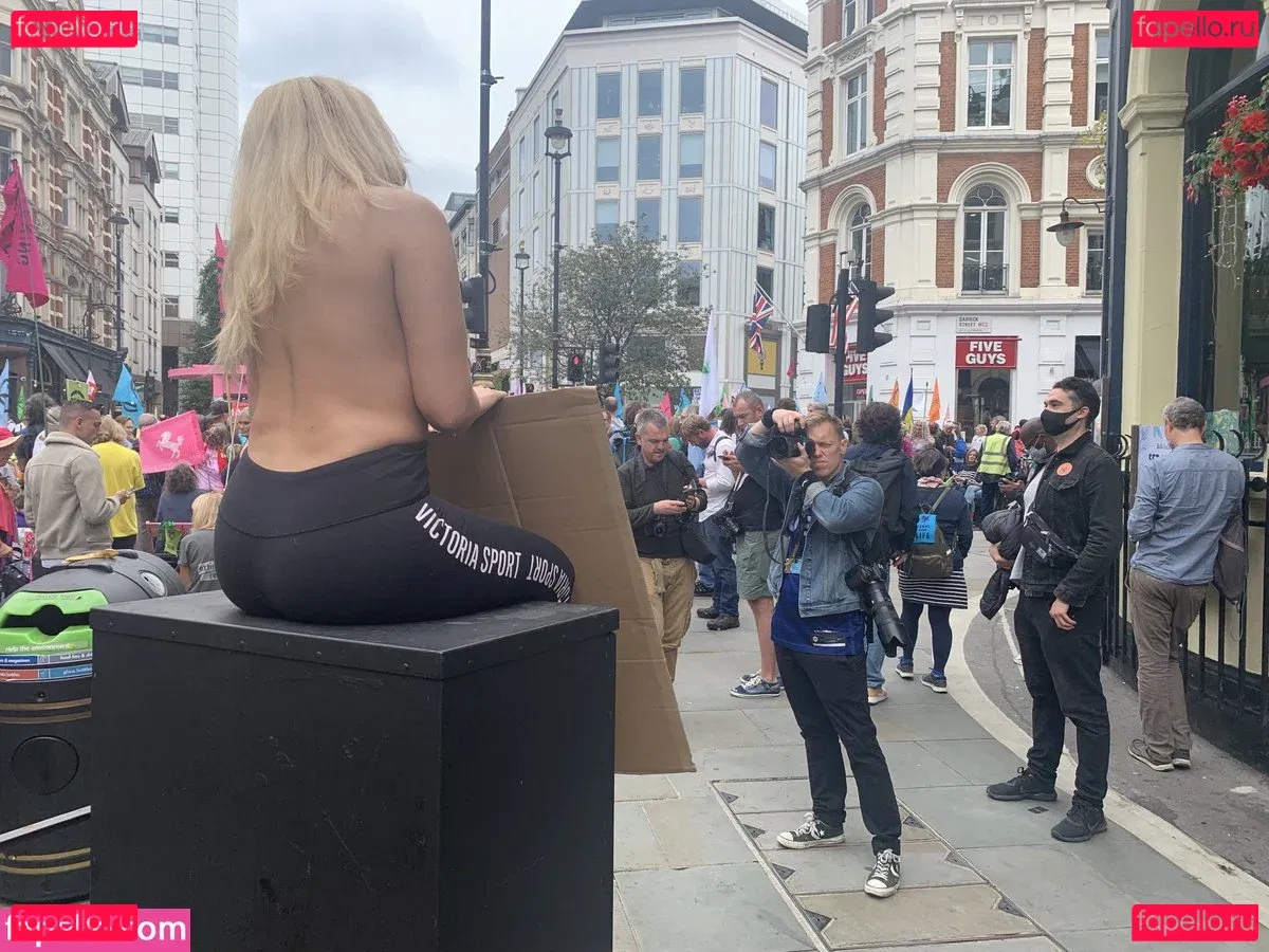 Laura Amherst Onlyfans Photo Gallery 