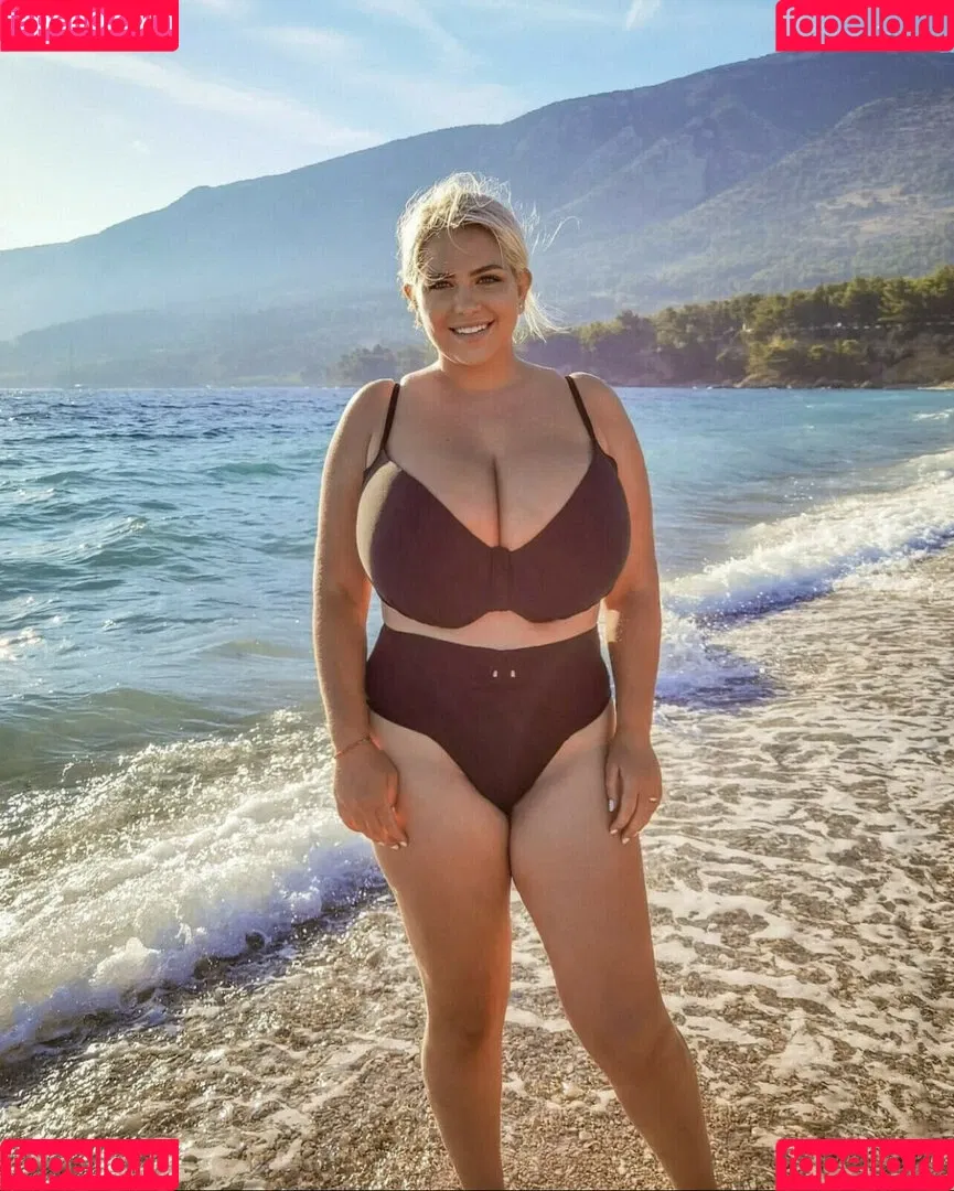 Nina Phoenix Onlyfans Photo Gallery 
