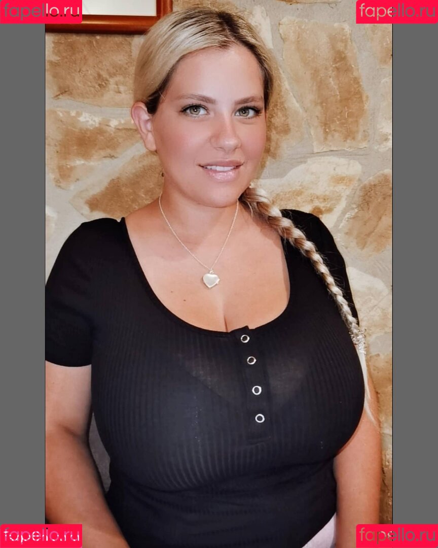 Nina Phoenix Onlyfans Photo Gallery 