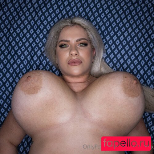 Nina Phoenix Onlyfans Photo Gallery 