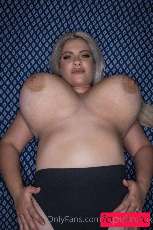 Nina Phoenix Onlyfans Photo Gallery 