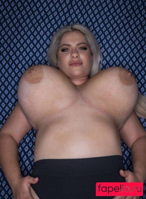 Nina Phoenix Onlyfans Photo Gallery 