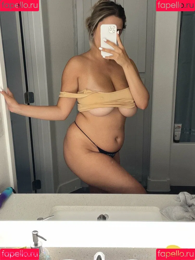 arisfans Onlyfans Photo Gallery 