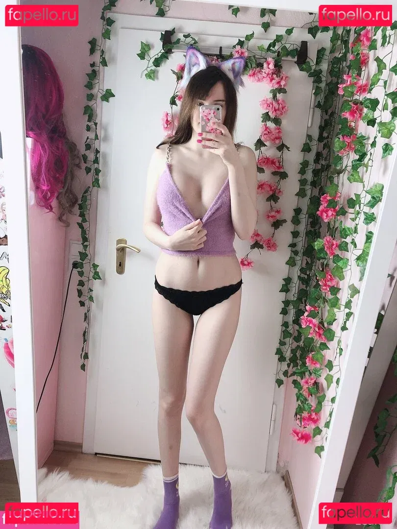 Lea Lolly Onlyfans Photo Gallery 