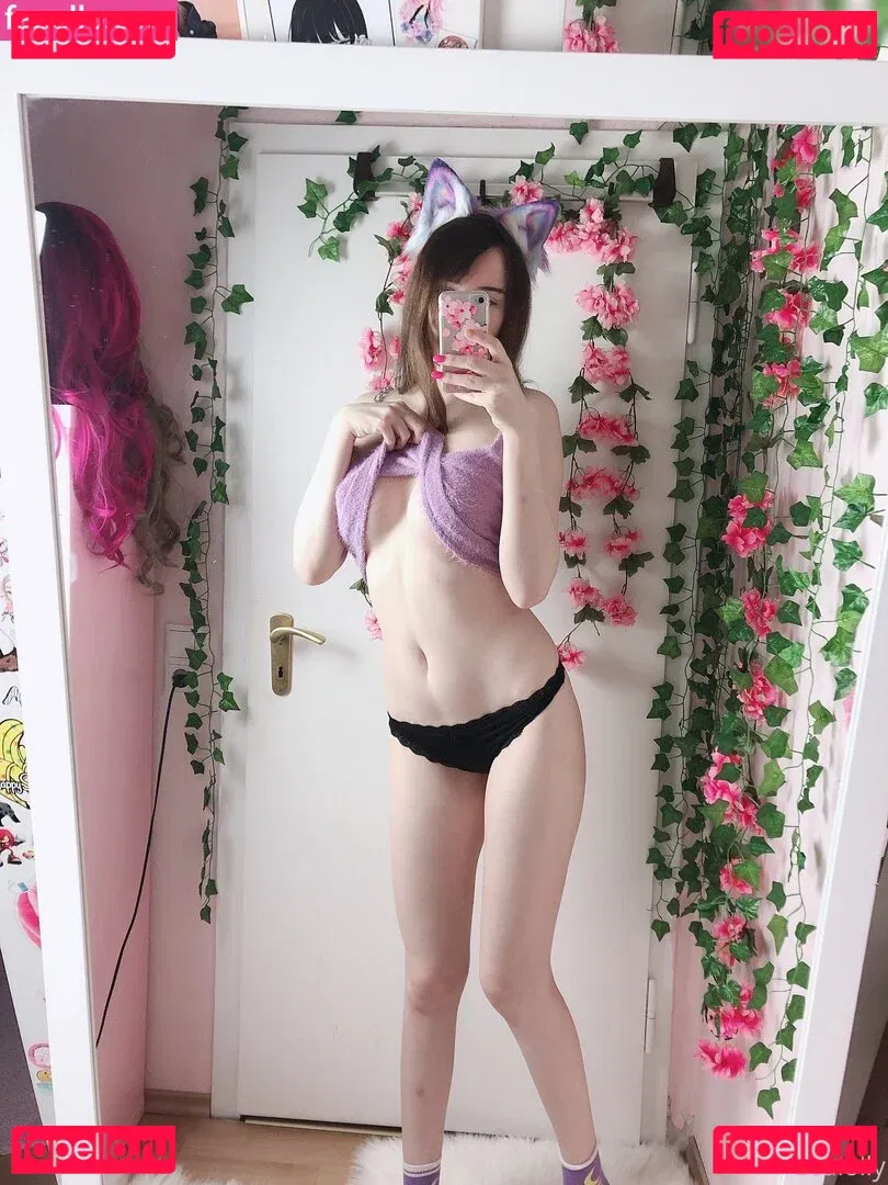 Lea Lolly Onlyfans Photo Gallery 