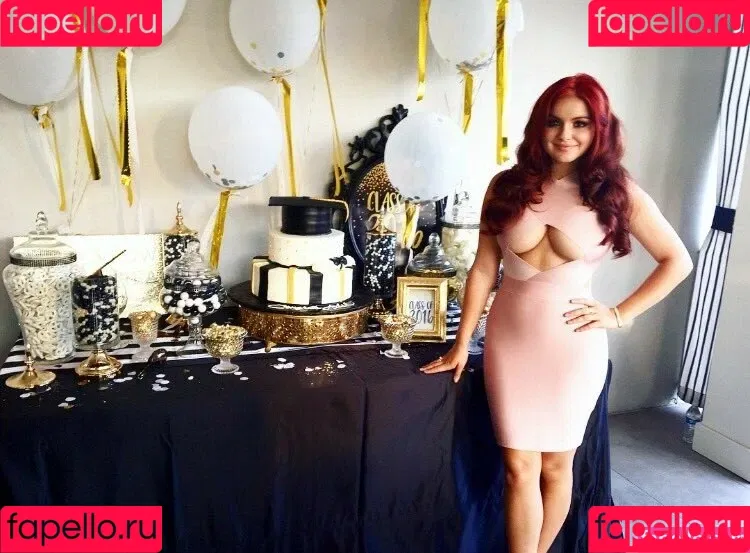 Ariel Winter Onlyfans Photo Gallery 