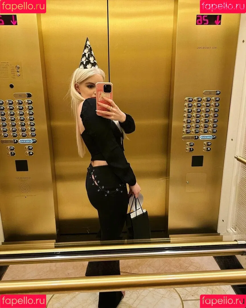 Ariel Winter Onlyfans Photo Gallery 