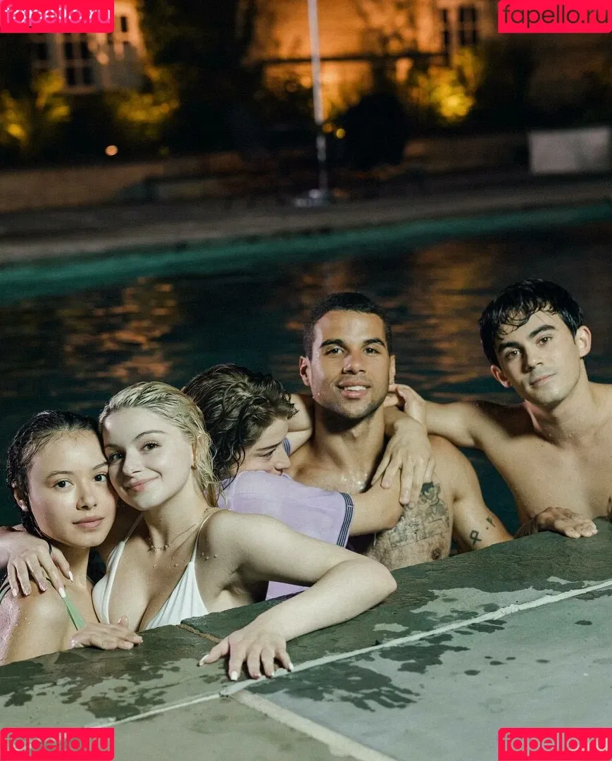 Ariel Winter Onlyfans Photo Gallery 