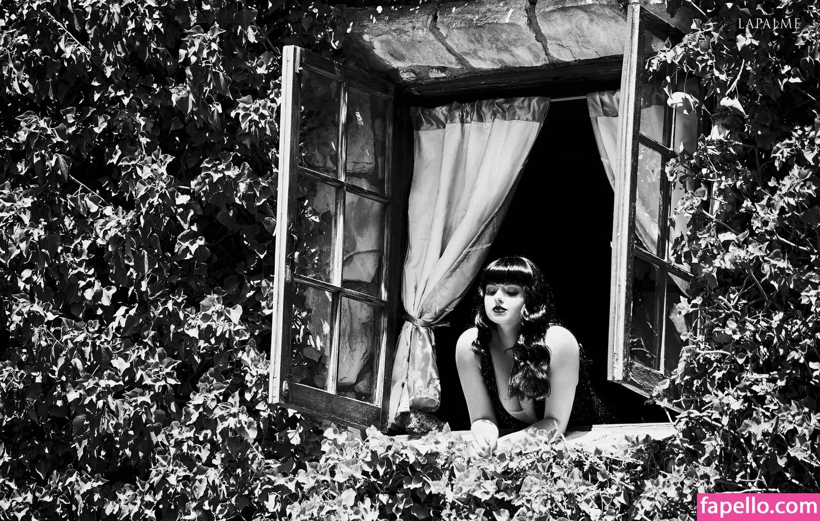 Ariel Winter Onlyfans Photo Gallery 