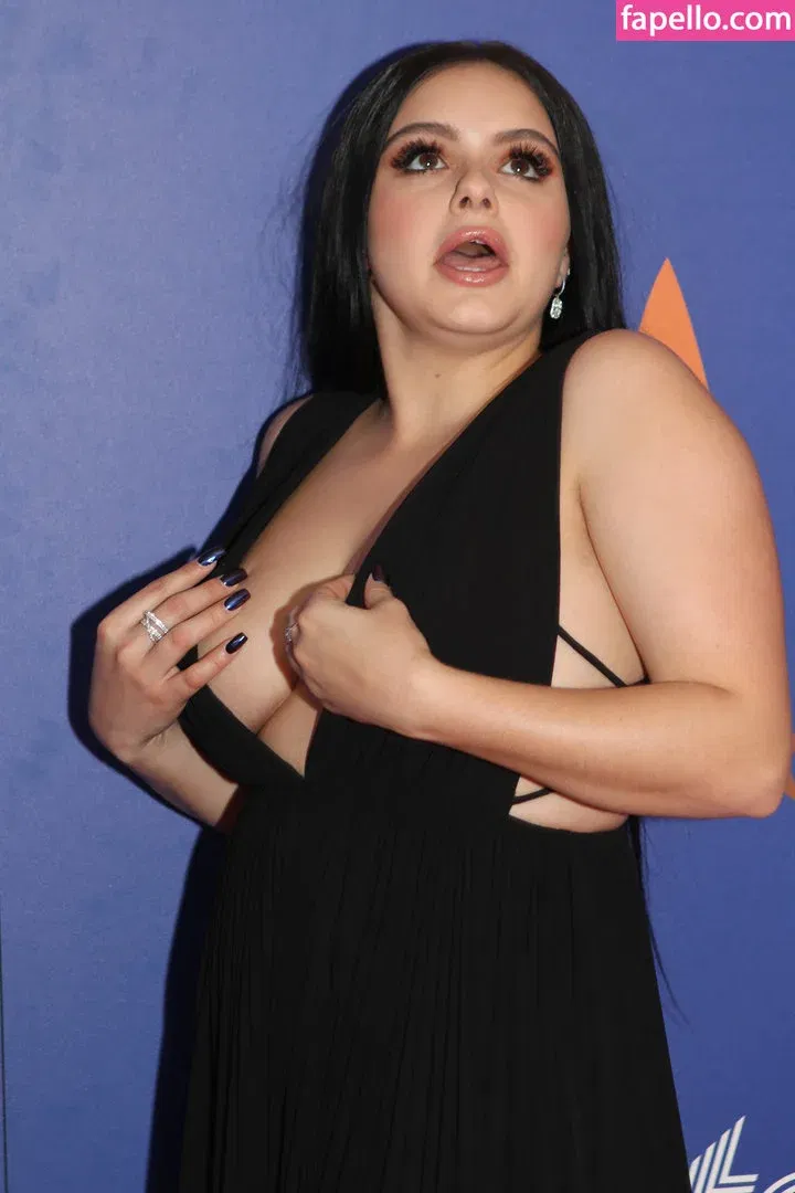 Ariel Winter Onlyfans Photo Gallery 