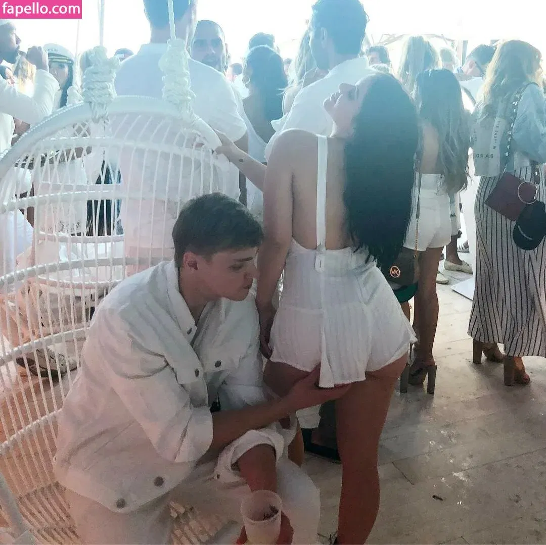 Ariel Winter Onlyfans Photo Gallery 