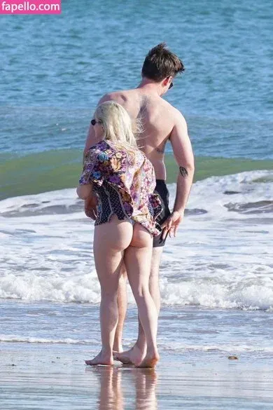 Ariel Winter Onlyfans Photo Gallery 