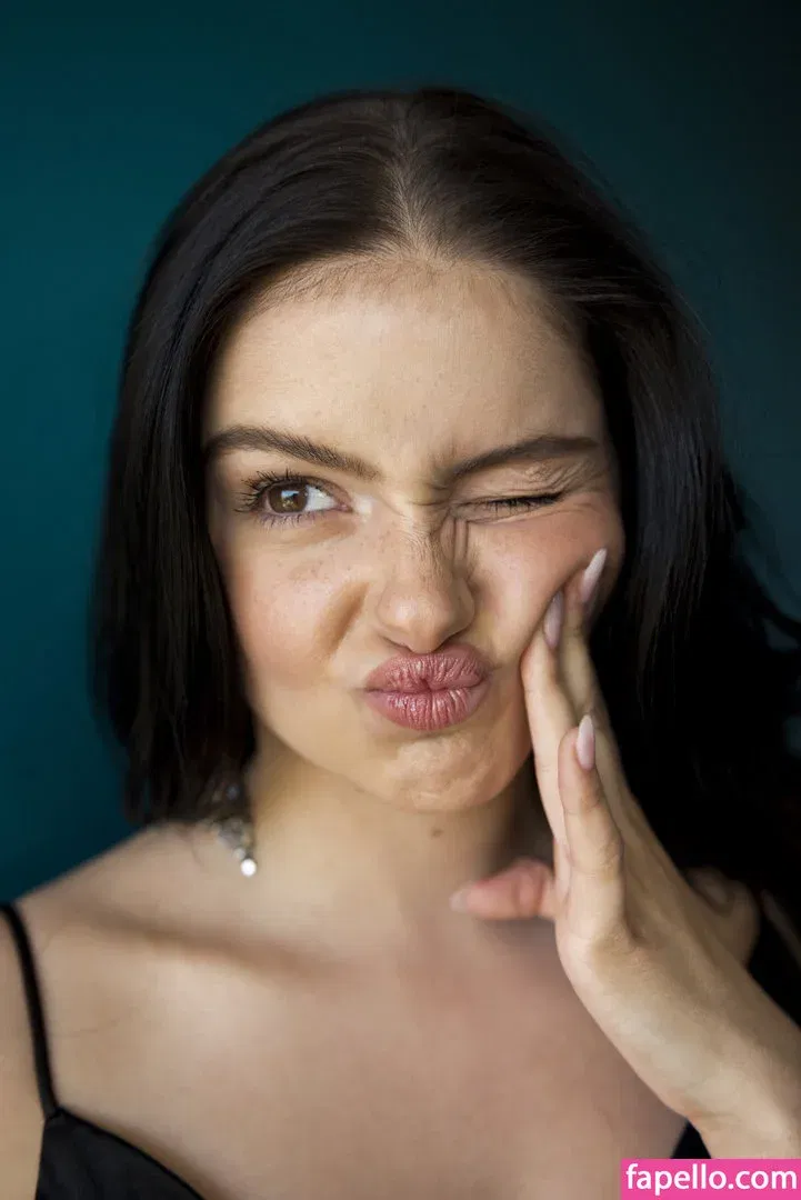 Ariel Winter Onlyfans Photo Gallery 