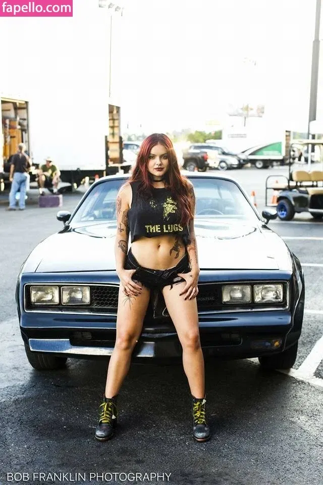 Ariel Winter Onlyfans Photo Gallery 