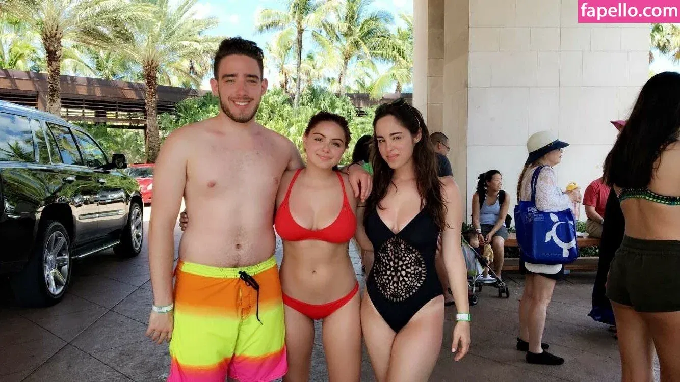 Ariel Winter Onlyfans Photo Gallery 