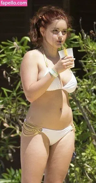 Ariel Winter Onlyfans Photo Gallery 