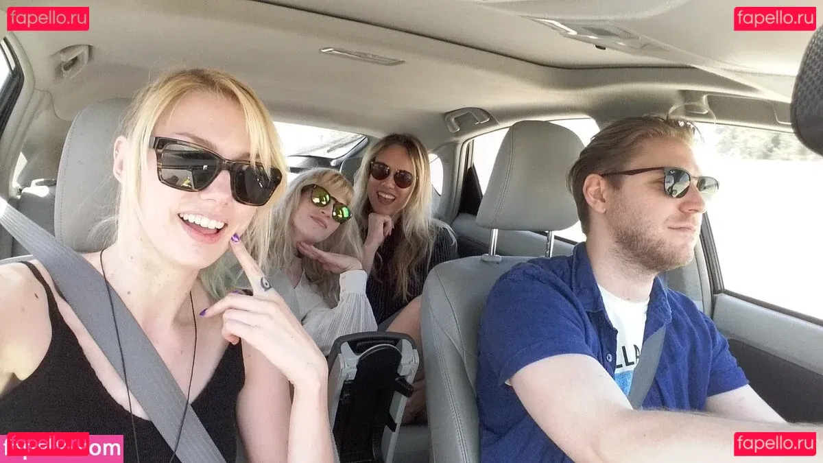 Manzi DeYoung Onlyfans Photo Gallery 